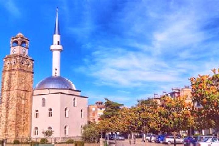 Luna, 29 — Escort in Peqin, Albania