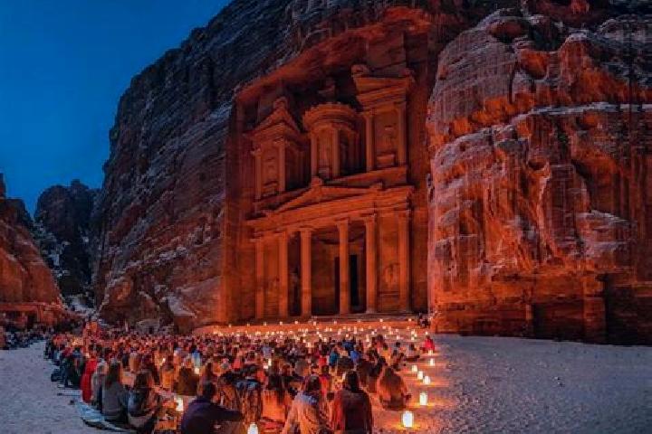 Luna, 29 — Escort in Wadi Musa, Jordan