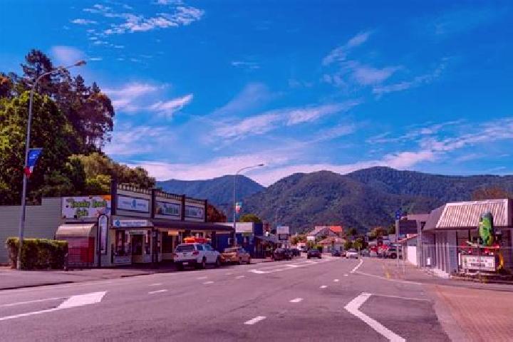 Luna, 29 — Escort in Woodlands Park, New Zealand