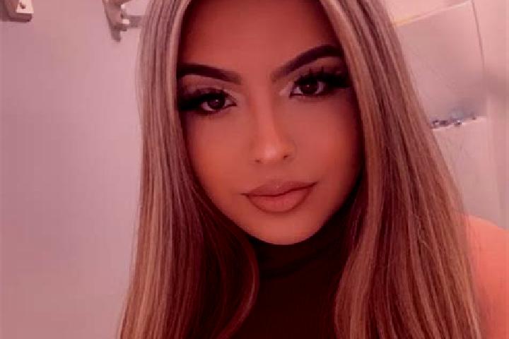 Luna, 30, a blonde amber-eyed latina companion based in Wassenberg. Offering BDSM, 69. Available for incall and outcall, overnight bookings available.