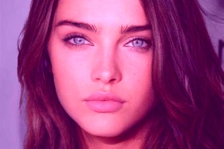 Luna, 30, a chestnut blue-eyed caucasian companion based in Schwaan. Offering OWO, Roleplay, CIM. Available for incall and outcall, overnight bookings availa...