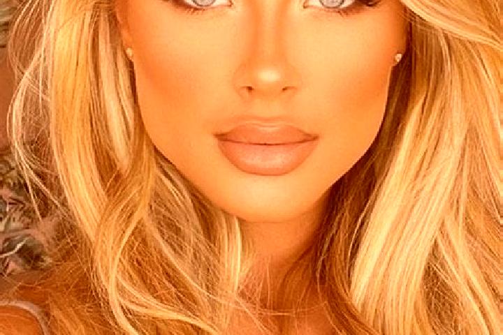 Luna, 30, a dark blonde blue-eyed latina companion based in Marintoc. Offering 69, Travel Companion, Roleplay. Available for incall and outcall, overnight bo...