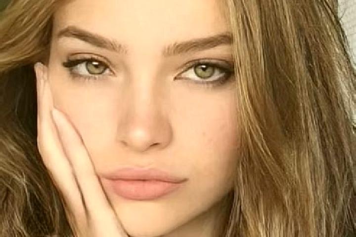 Luna, 30, a dark blonde hazel-eyed mixed companion based in Haldensleben I. Offering Overnight, CIM, Travel Companion. Available for incall and outcall, day ...