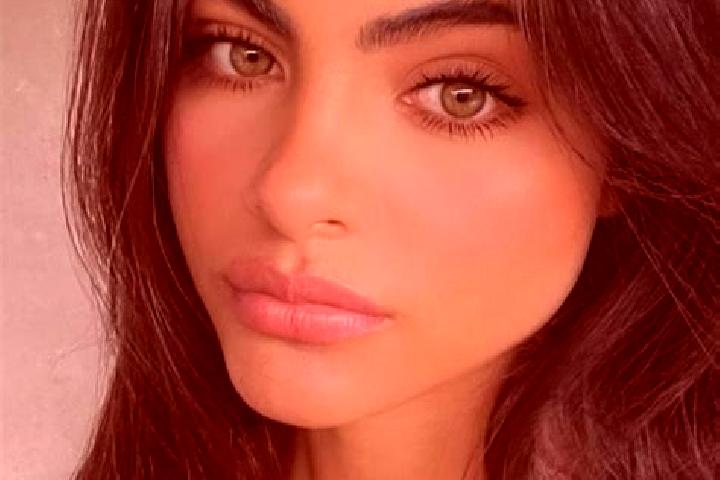 Luna, 30, a red grey-eyed indian companion based in Manuel Castilla Brito. Offering OWO, Massage, 69, Roleplay. Available for incall and outcall, overnight b...