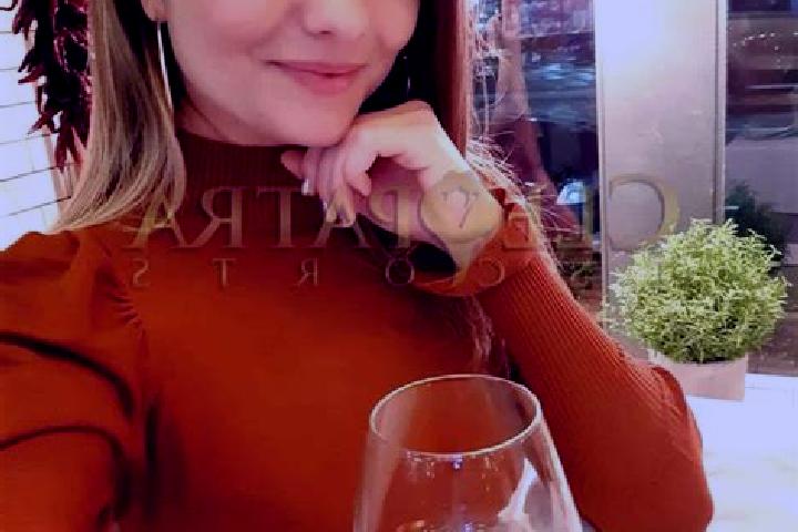 Luna, 30, a red grey-eyed latina companion based in Foz-Calanda. Offering Dinner Date, Striptease, Couples, GFE, Party Girl. Available for incall and outcall...