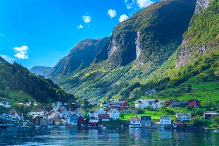 Luna, 30 — Escort in Hemnes, Norway