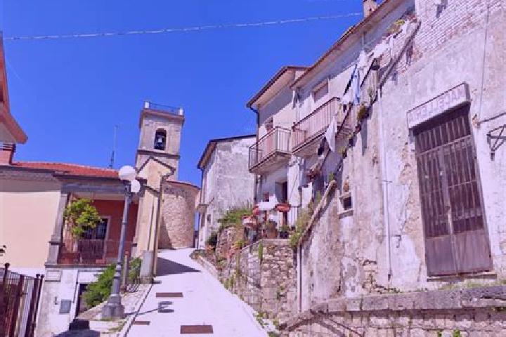 Luna, 30 — Escort in Montefalcone di Val Fortore, Italy