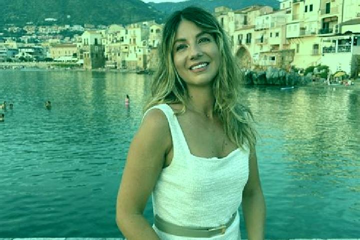 Luna, 30 — Escort in Niscemi, Italy