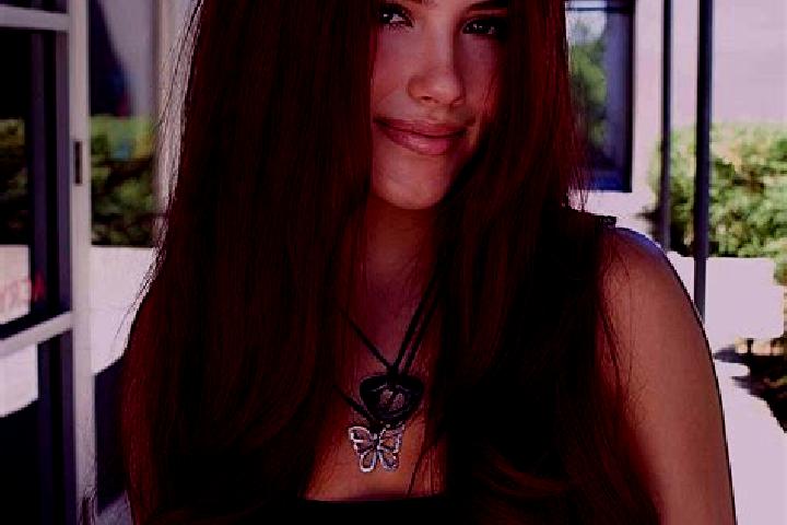 Luna, 31, a auburn dark-eyed mixed companion based in Uken. Offering Prostate Massage, Deep French Kissing, Striptease, Tantra. Available for incall and outc...