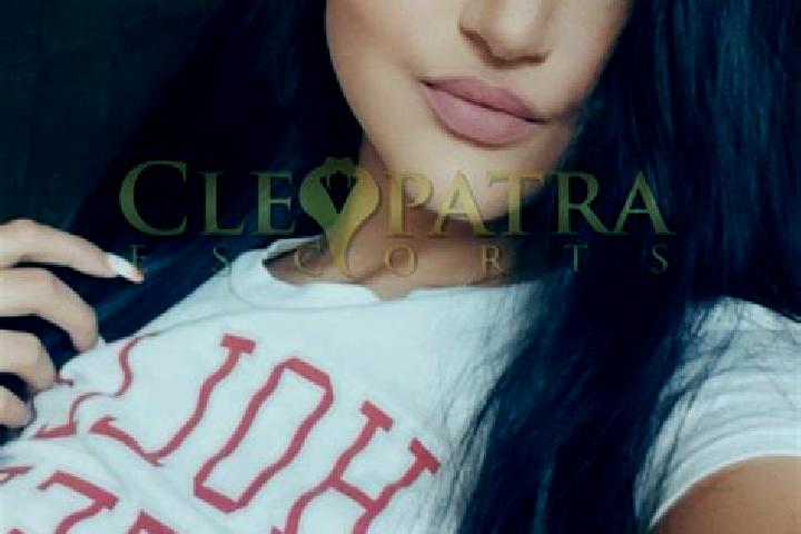 Luna, 31, a brunette amber-eyed middle eastern companion based in Patrauti. Offering OWO, Overnight, Striptease, Tantra. Available for incall and outcall, da...