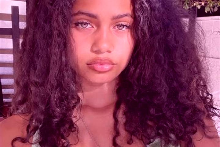 Luna, 31, a chestnut green-eyed mixed companion based in Montale. Offering Duos, GFE, Overnight. Available for incall and outcall, day and evening dates.
