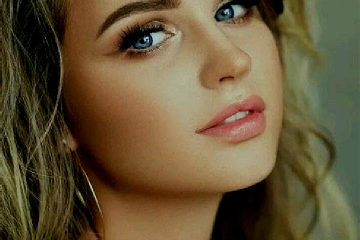 Luna, 31, a dark blonde blue-eyed caucasian companion based in Berkum. Offering Fetish, Dinner Date, A-Level. Available for incall and outcall, overnight boo...