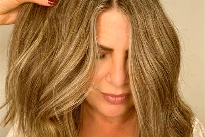 Luna, 31, a dark blonde grey-eyed mediterranean companion based in Ponta Figo. Offering Roleplay, Duos, Deep French Kissing, Domination, GFE. Available for i...