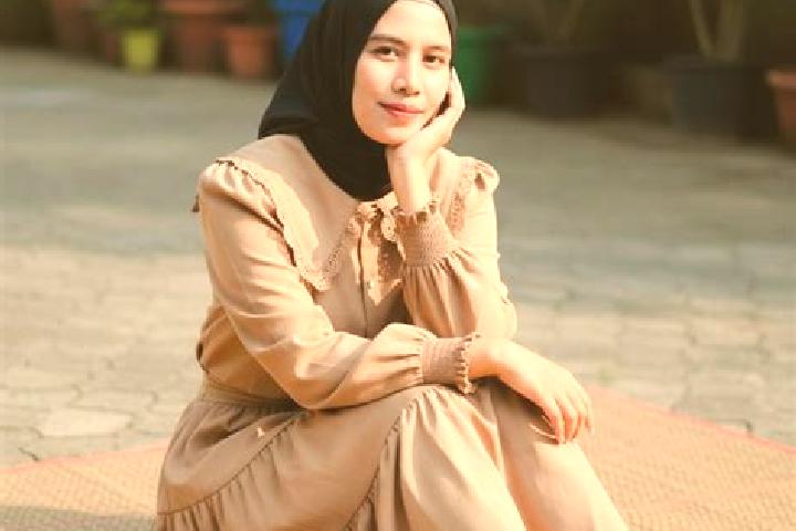 Luna, 31 — Escort in Karangsono, Indonesia