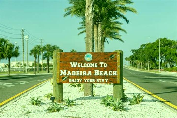 Luna, 31 — Escort in Madeira Beach, United States