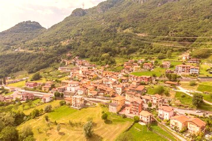 Luna, 31 — Escort in Sovere, Italy