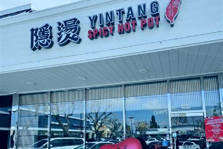 Luna, 31 — Escort in Yintang, China