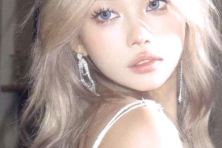 Luna, 32, a blonde amber-eyed asian companion based in Bezouce. Offering A-Level, Duos, Striptease. Available for incall and outcall, day and evening dates.