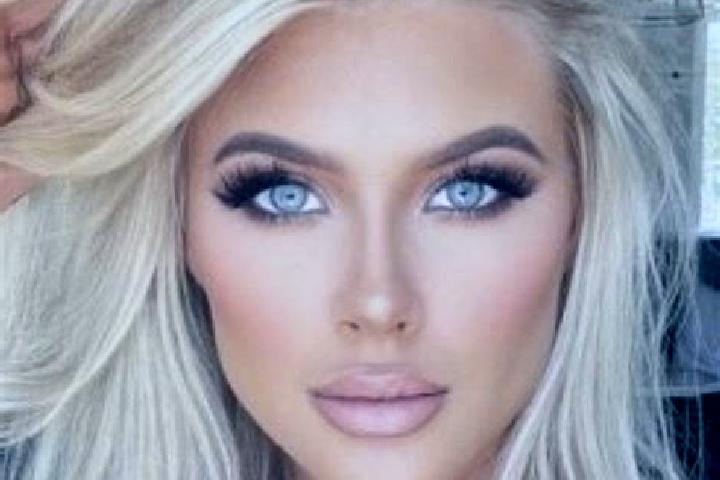 Luna, 32, a platinum blonde amber-eyed mixed companion based in The Silos. Offering Overnight, Striptease. Available for incall and outcall, day and evening ...