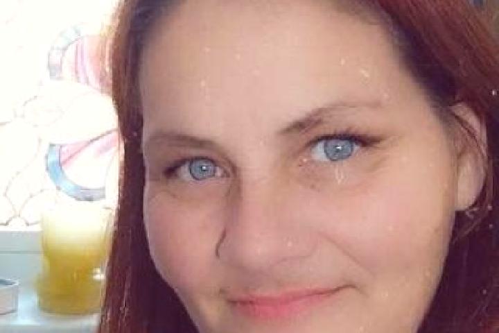 Luna, 32, a red grey-eyed european companion based in Tadikarakonam. Offering Overnight, Couples, 69, Erotic Massage, CIM. Available for incall and outcall, ...