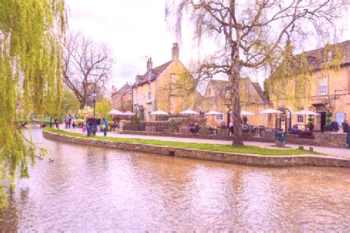 Luna, 32, a red hazel-eyed caucasian companion based in Bourton on the Water. Offering Couples, BDSM, OWO, A-Level, Girlfriend Experience. Available for inca...