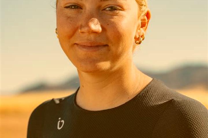 Luna, 32 — Escort in Holcomb, United States
