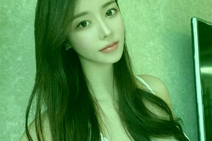 Luna, 32 — Escort in Jiazhi, China