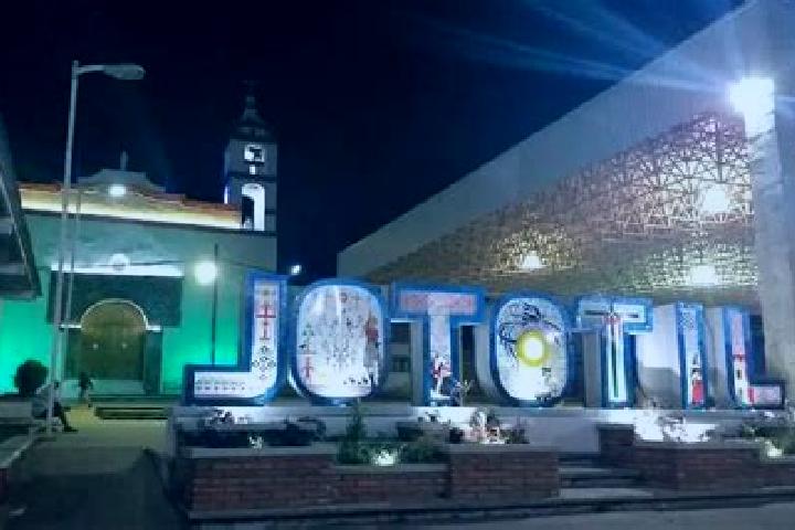 Luna, 32 — Escort in San Agustin Jitotol, Mexico