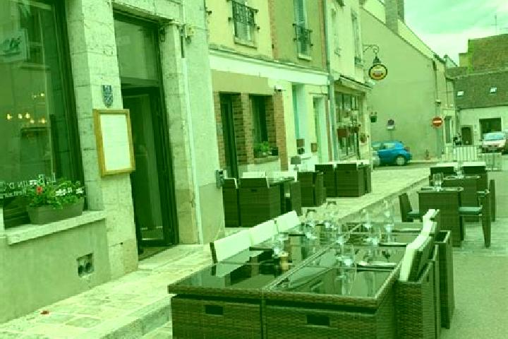 Luna, 32 — Escort in Secondigny, France