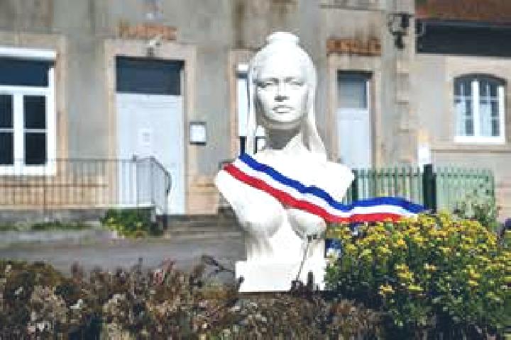 Luna, 32 — Escort in Vaulx, France