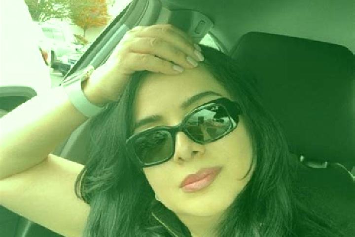 Luna, 32 — Escort in Zarrin Shahr, Iran
