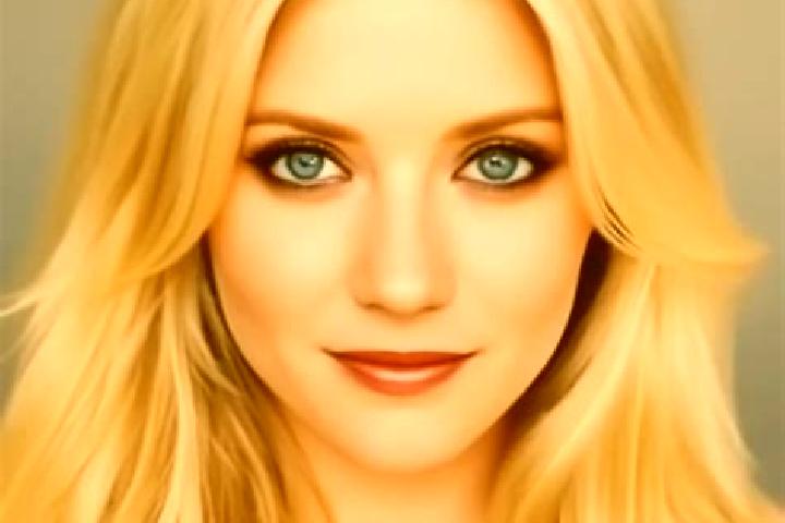 Luna, 33, a blonde amber-eyed mixed companion based in Schallodenbach. Offering GFE, Prostate Massage, Tantra, Roleplay. Available for incall and outcall, da...