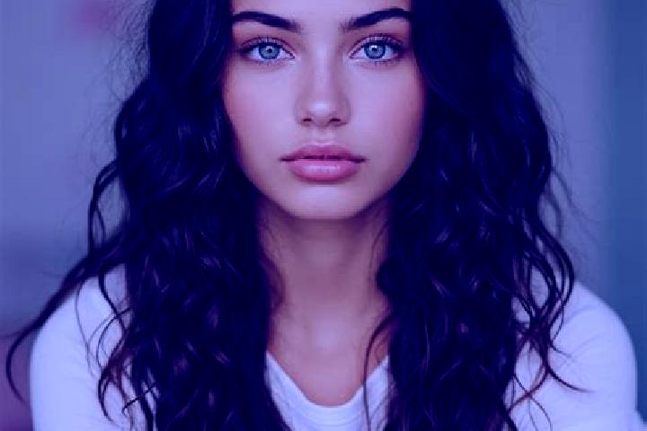 Luna, 33, a brunette green-eyed mediterranean companion based in Santor. Offering Couples, Travel Companion, Girlfriend Experience, Massage. Available for in...