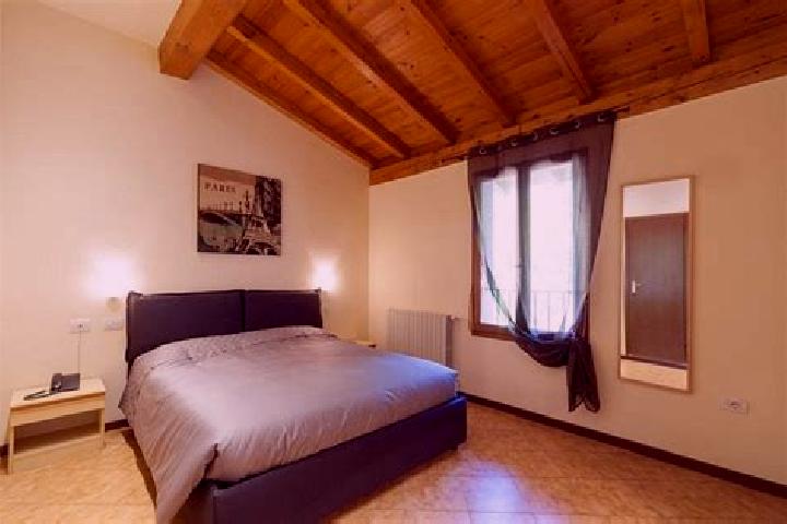 Luna, 33 — Escort in Castiglione dei Pepoli, Italy