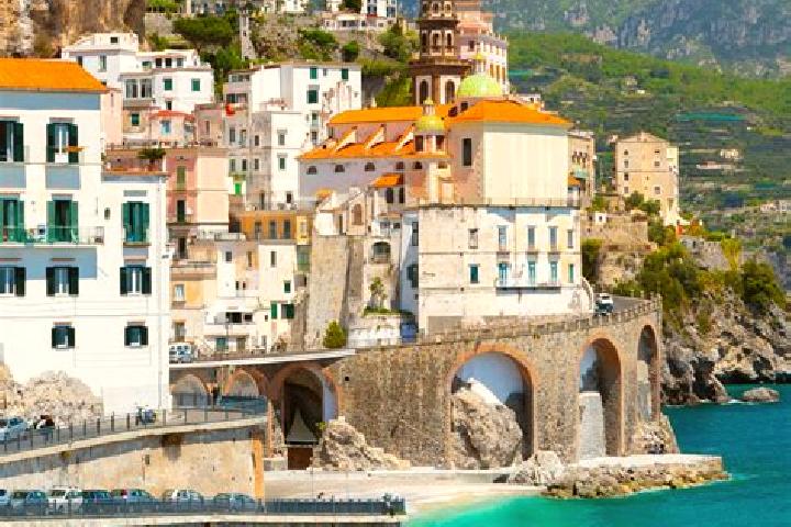 Luna, 33 — Escort in Cerbara, Italy