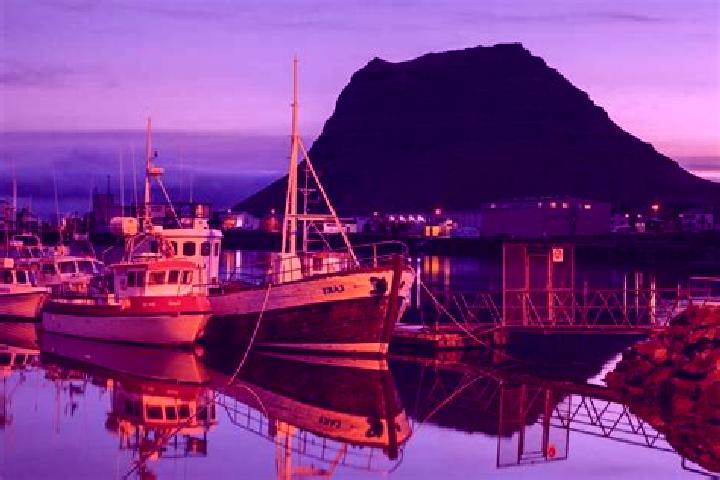 Luna, 33 — Escort in Fludir, Iceland