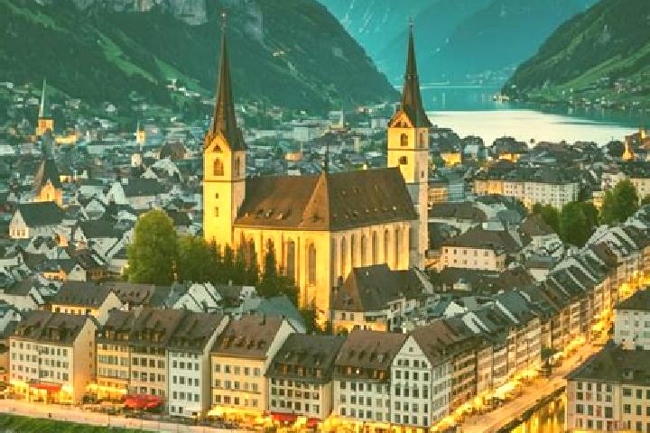Luna, 33 — Escort in Zwingen, Switzerland