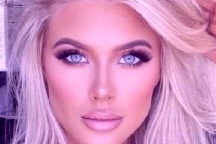 Luna, 34, a platinum blonde dark-eyed slavic companion based in Dalongzhan. Offering Party Girl, OWO, Couples, Travel Companion, CIM. Available for incall an...
