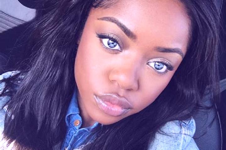 Luna, 34, a red blue-eyed ebony companion based in Uren. Offering 69, Roleplay, Domination. Available for incall and outcall, day and evening dates.