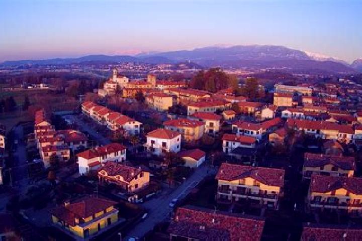 Luna, 34 — Escort in Bulgarograsso, Italy