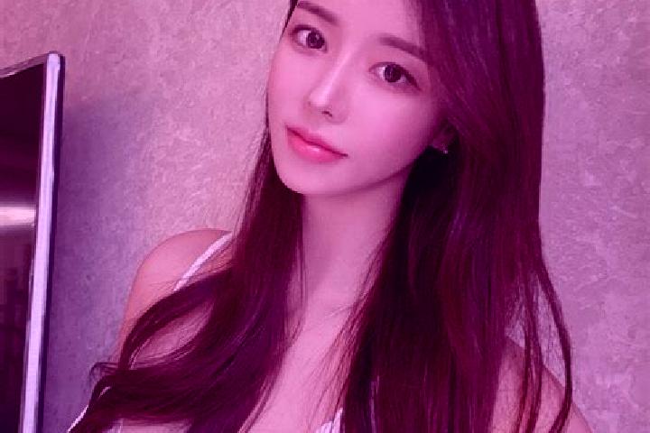 Luna, 34 — Escort in Dongpaizi, China