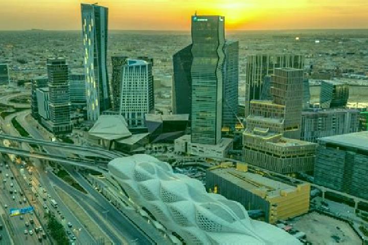 Luna, 34 — Escort in King Abdullah City, Saudi Arabia