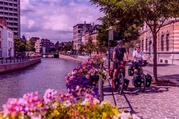Luna, 34 — Escort in Kwaremont, Belgium