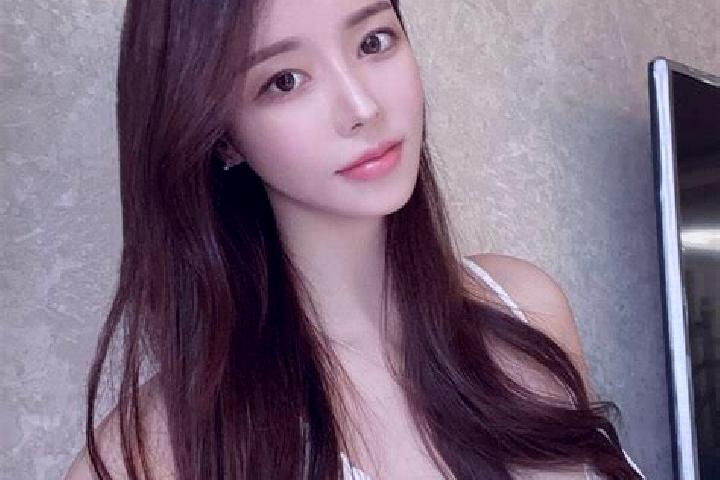 Luna, 34 — Escort in Muhuguan, China