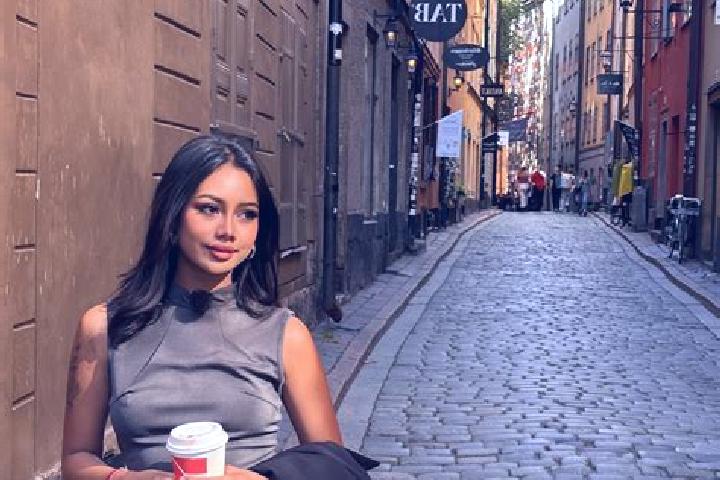 Luna, 34 — Escort in Oskarstroem, Sweden