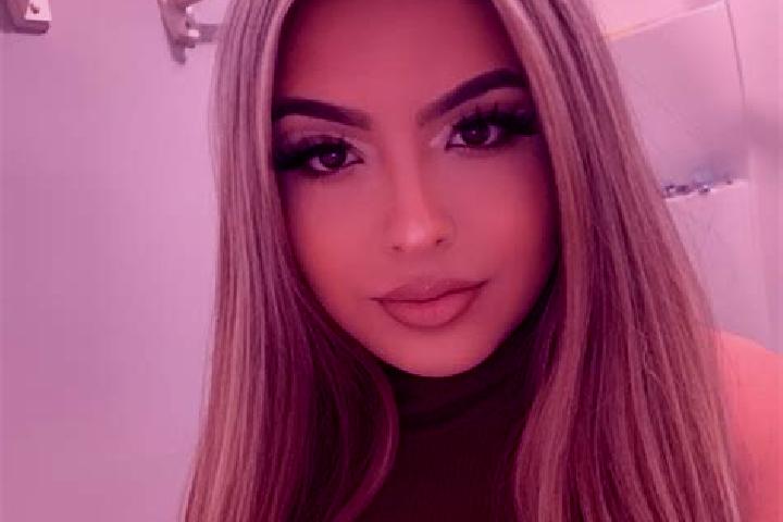 Luna, 35, a blonde brown-eyed latina companion based in Torrazza dei Mandelli. Offering Fetish, Couples, Deep French Kissing, Party Girl, Domination. Availab...