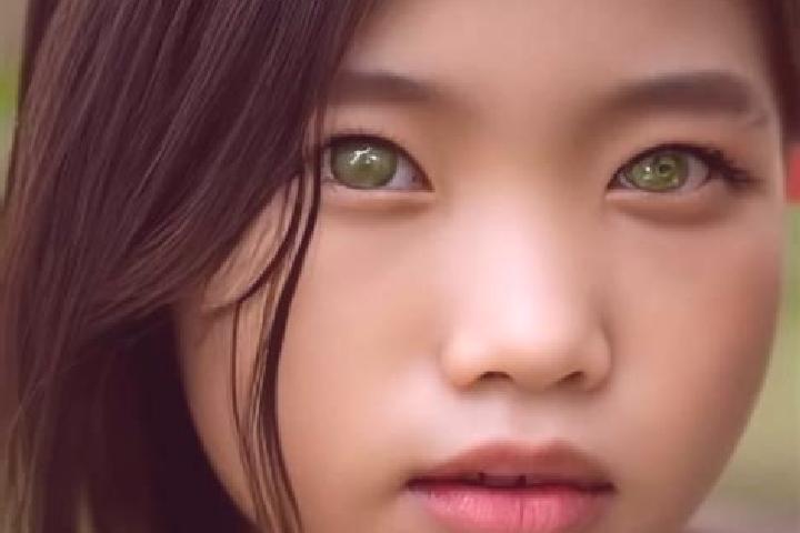 Luna, 35, a brunette green-eyed asian companion based in Zhukou. Offering Tantra, Duos, Massage, Couples. Available for incall and outcall, overnight booking...
