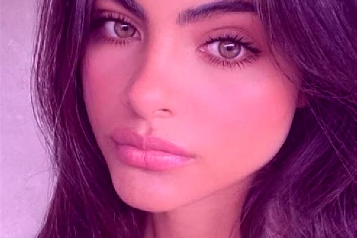 Luna, 35, a brunette green-eyed middle eastern companion based in Deruta. Offering Couples, A-Level, Duos. Available for incall and outcall, overnight bookin...
