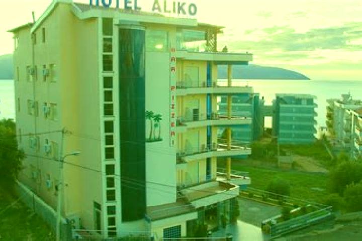 Luna, 35 — Escort in Aliko, Albania