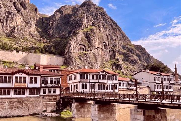 Luna, 35 — Escort in Amasya, Turkey